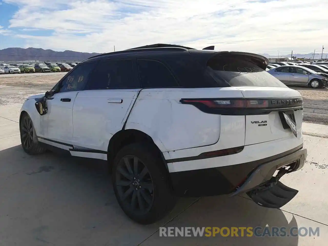 3 Photograph of a damaged car SALYK2EX9LA262041 LAND ROVER RANGEROVER 2020