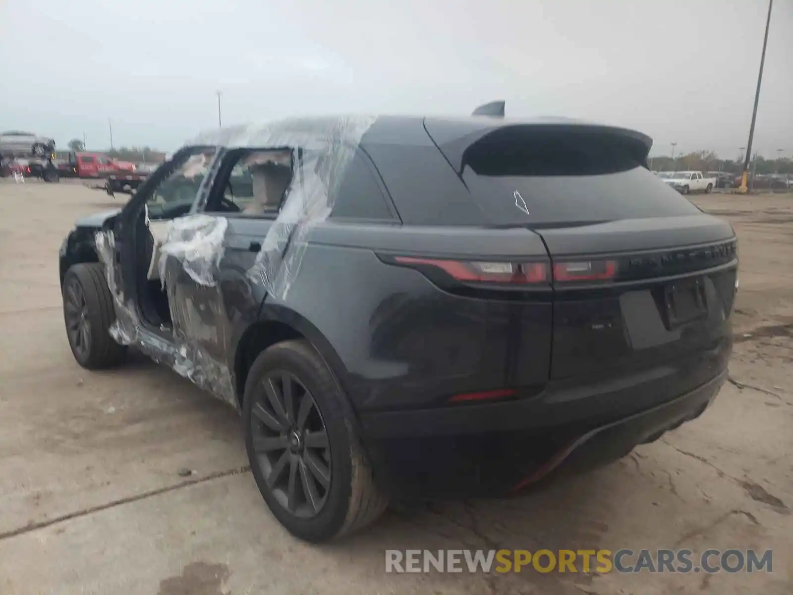 3 Photograph of a damaged car SALYK2EX9LA290728 LAND ROVER RANGEROVER 2020