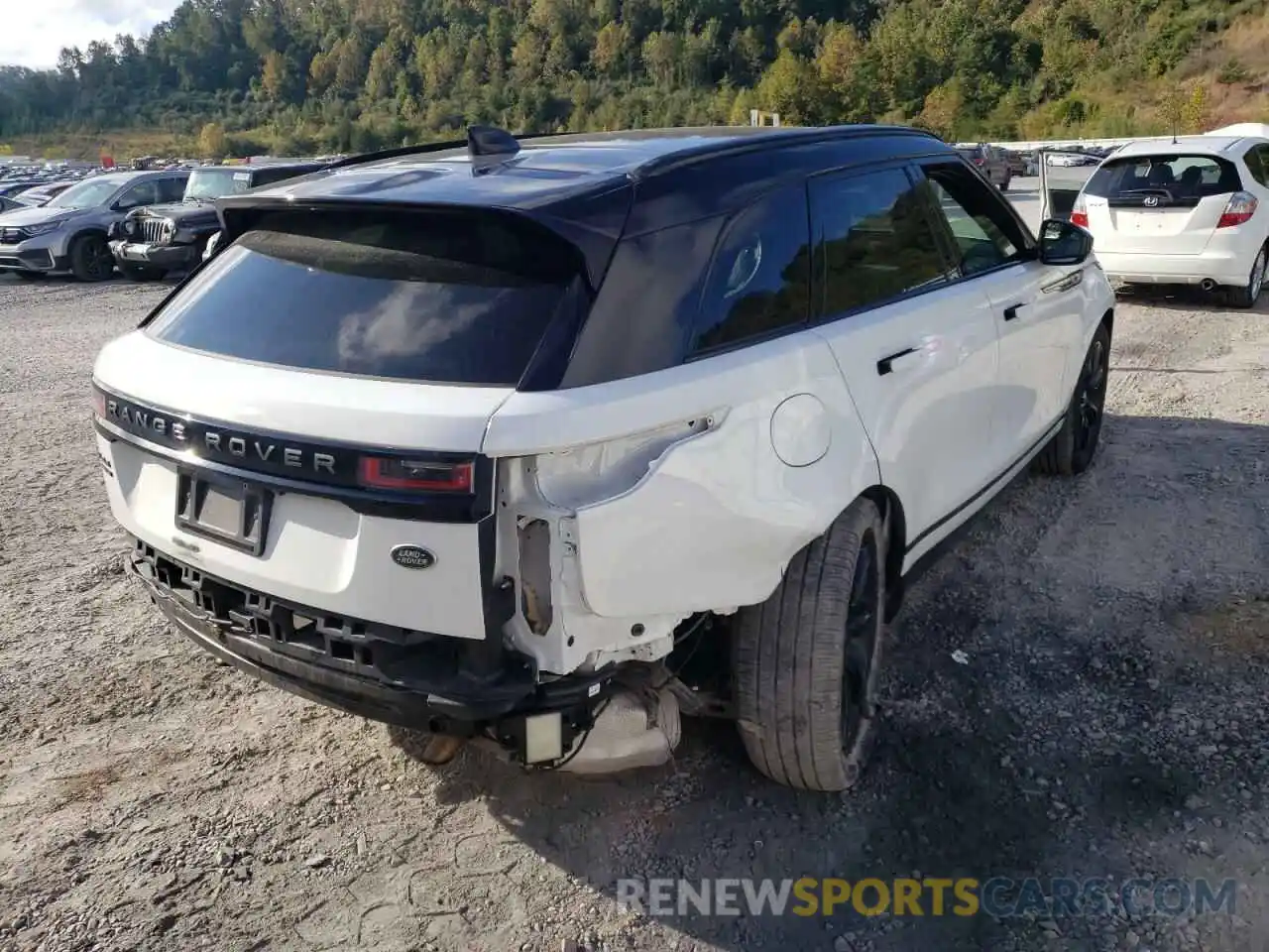 4 Photograph of a damaged car SALYK2EXXLA280645 LAND ROVER RANGEROVER 2020