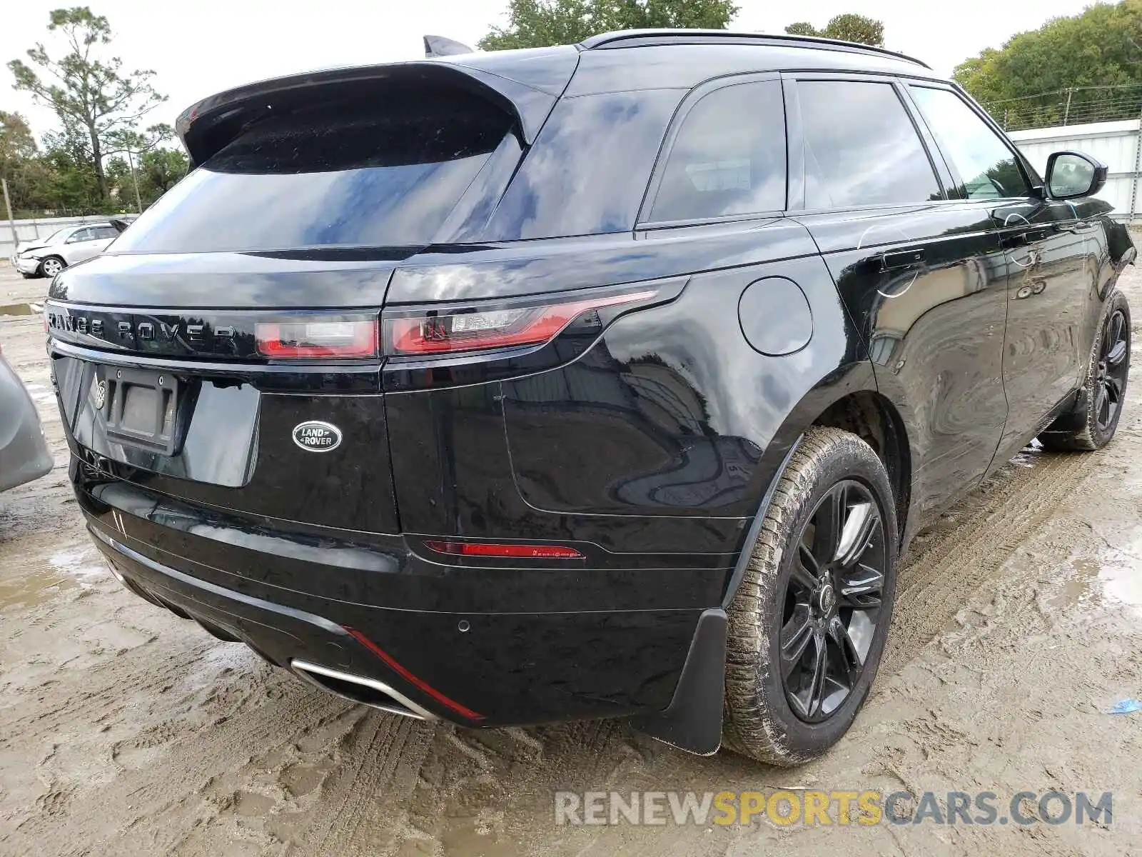 4 Photograph of a damaged car SALYK2FV1LA288193 LAND ROVER RANGEROVER 2020