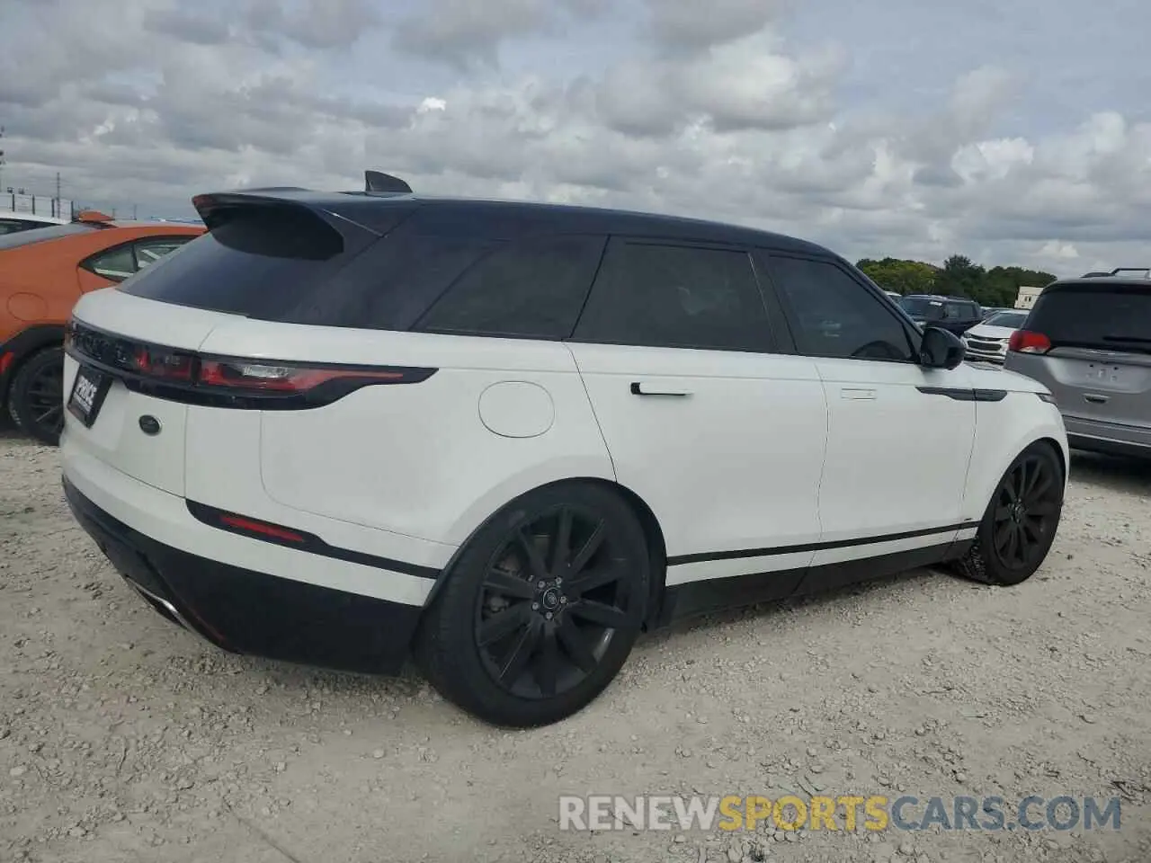 3 Photograph of a damaged car SALYK2FV4LA292688 LAND ROVER RANGEROVER 2020