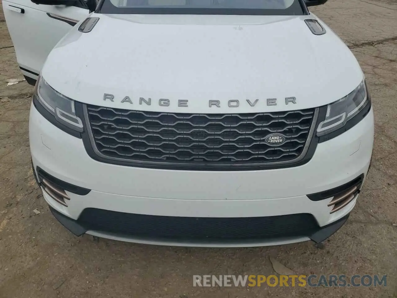 11 Photograph of a damaged car SALYK2FV7LA239192 LAND ROVER RANGEROVER 2020