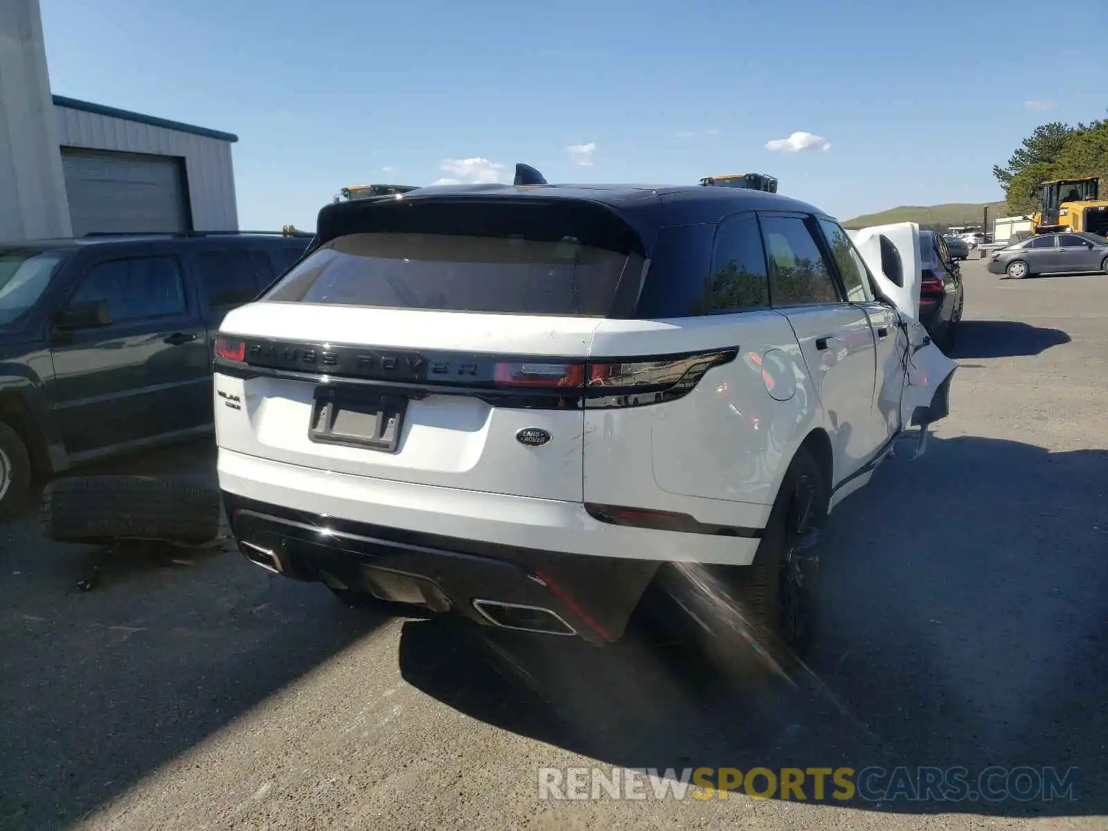 4 Photograph of a damaged car SALYK2FV8LA241095 LAND ROVER RANGEROVER 2020