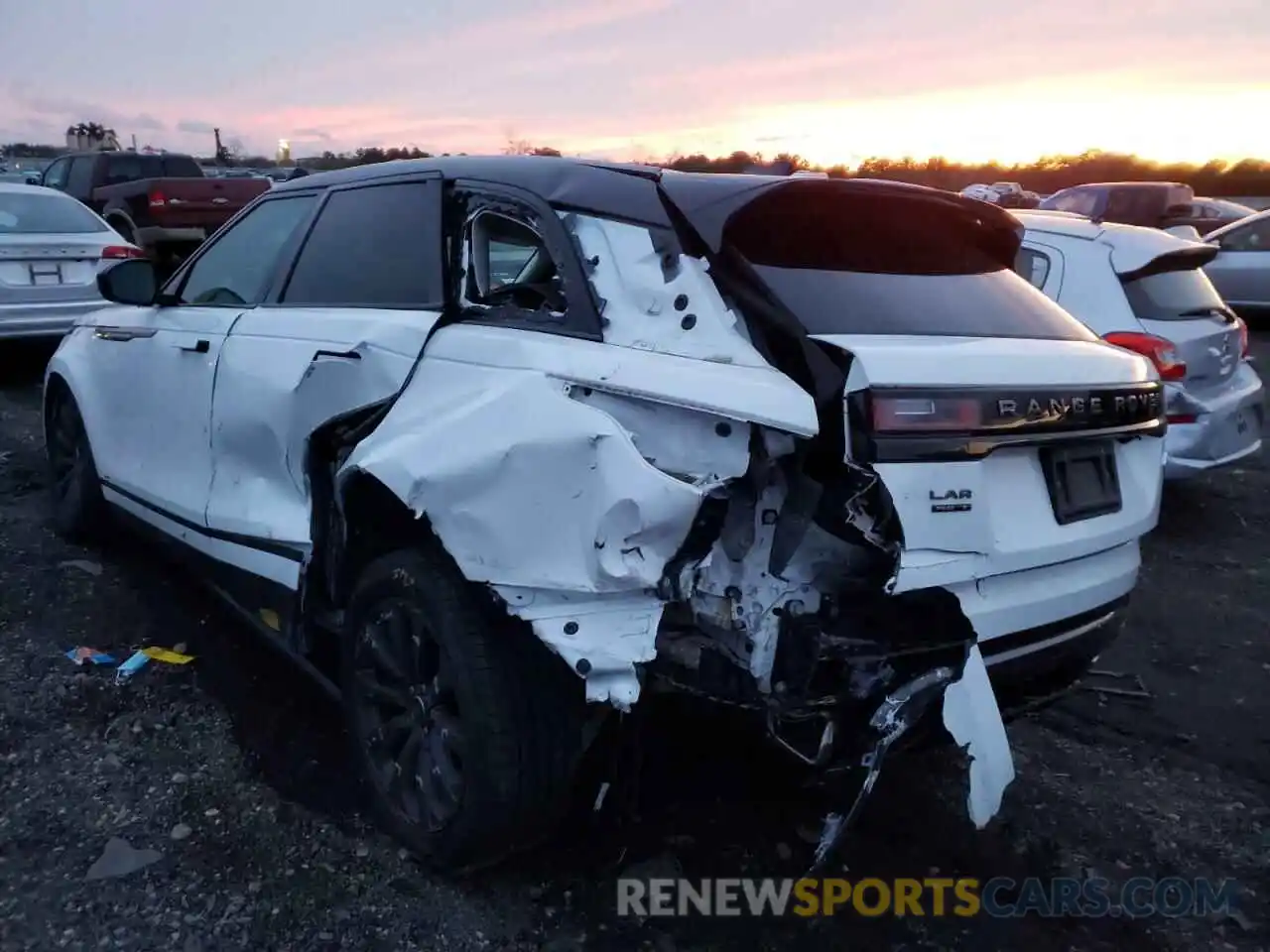 3 Photograph of a damaged car SALYK2FV9LA250260 LAND ROVER RANGEROVER 2020