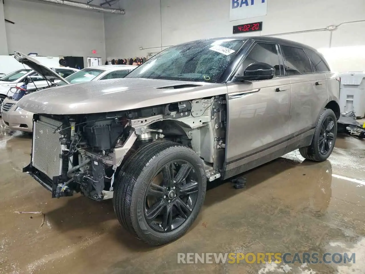 1 Photograph of a damaged car SALYK2FV9LA265857 LAND ROVER RANGEROVER 2020