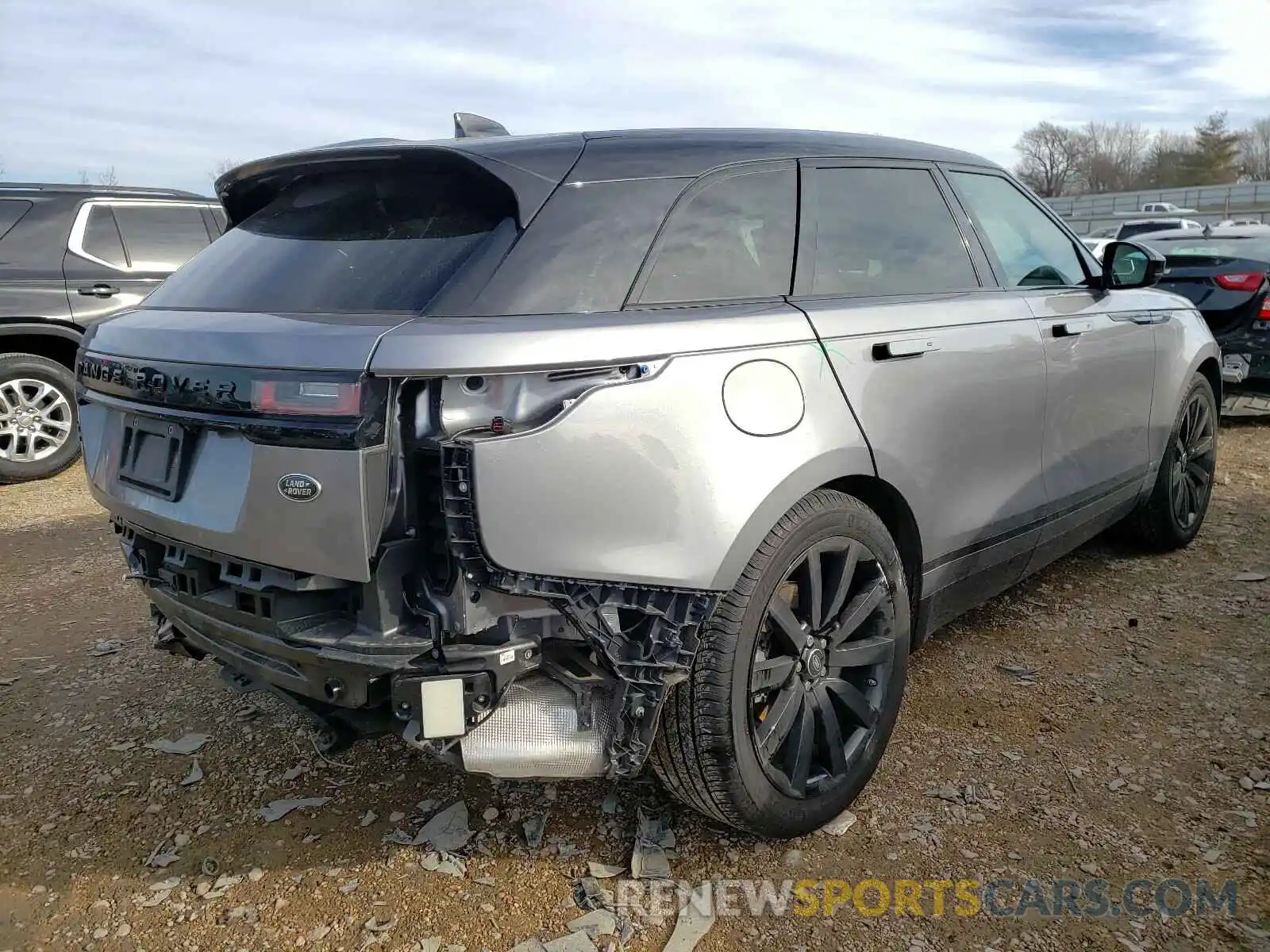 4 Photograph of a damaged car SALYK2FVXLA254267 LAND ROVER RANGEROVER 2020