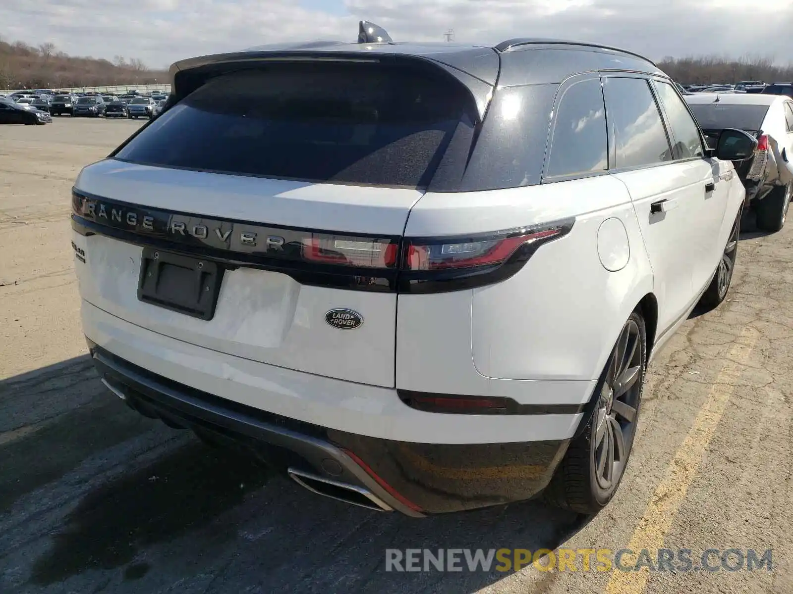 4 Photograph of a damaged car SALYM2EV0LA250272 LAND ROVER RANGEROVER 2020