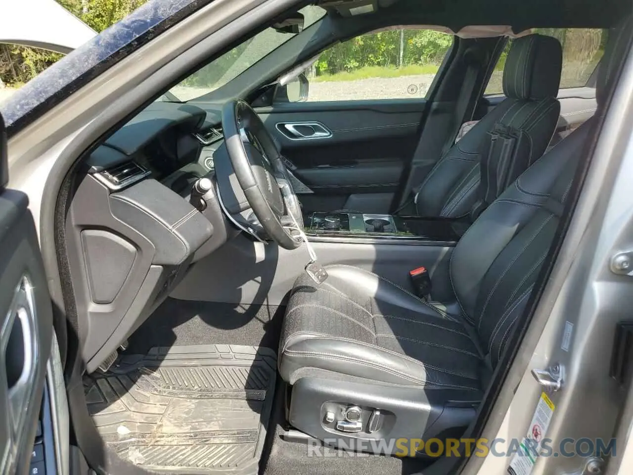 7 Photograph of a damaged car SALYM2EV9LA259116 LAND ROVER RANGEROVER 2020