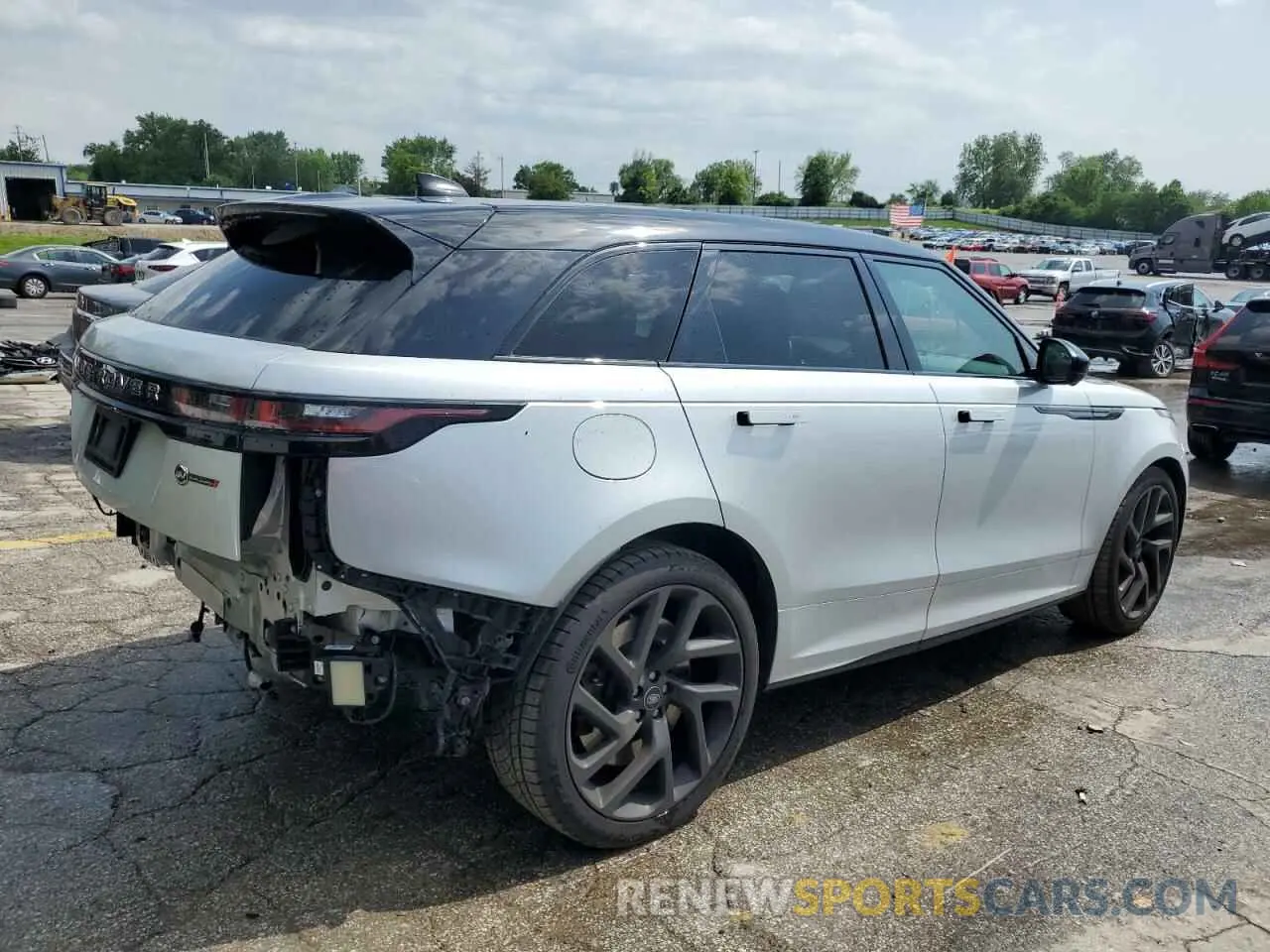 3 Photograph of a damaged car SALYU2EE3LA256194 LAND ROVER RANGEROVER 2020