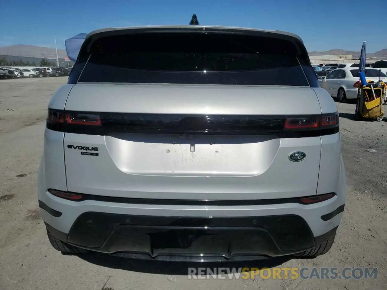 6 Photograph of a damaged car SALZJ2FX1LH060825 LAND ROVER RANGEROVER 2020
