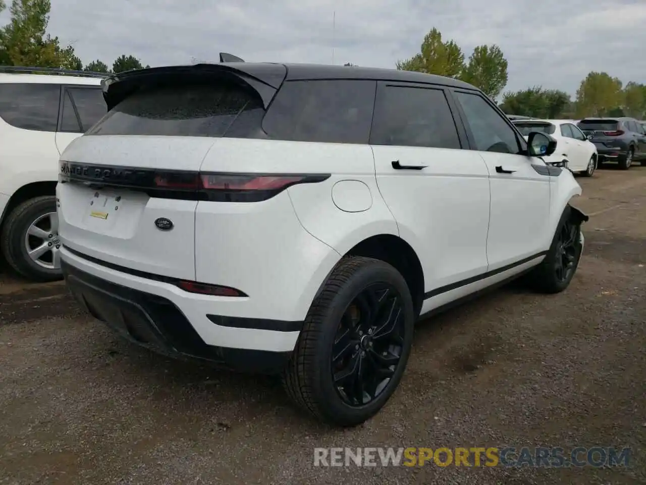 4 Photograph of a damaged car SALZJ2FX1LH093047 LAND ROVER RANGEROVER 2020