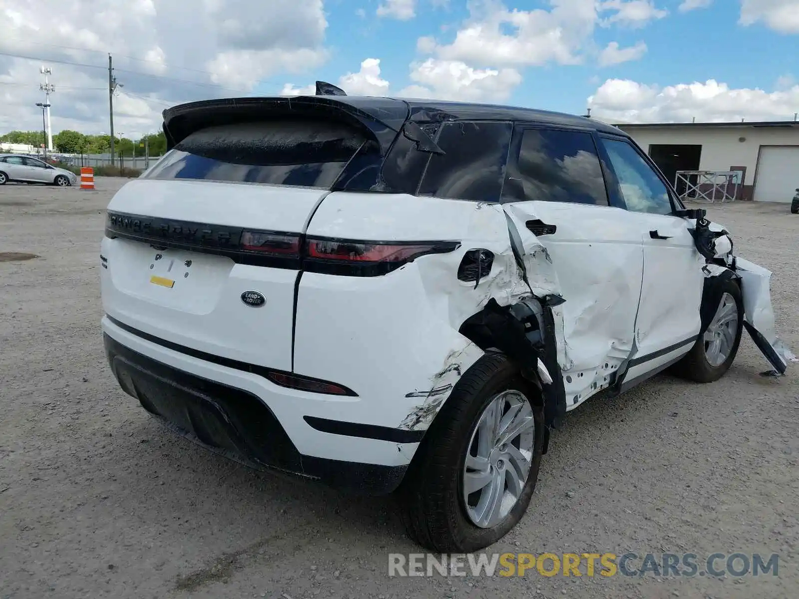 4 Photograph of a damaged car SALZJ2FX2LH083840 LAND ROVER RANGEROVER 2020