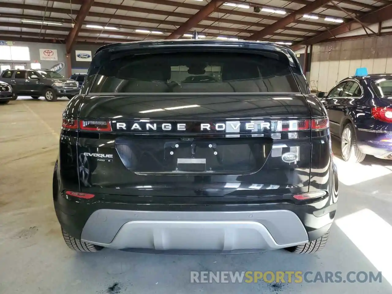 6 Photograph of a damaged car SALZJ2FX3LH030967 LAND ROVER RANGEROVER 2020