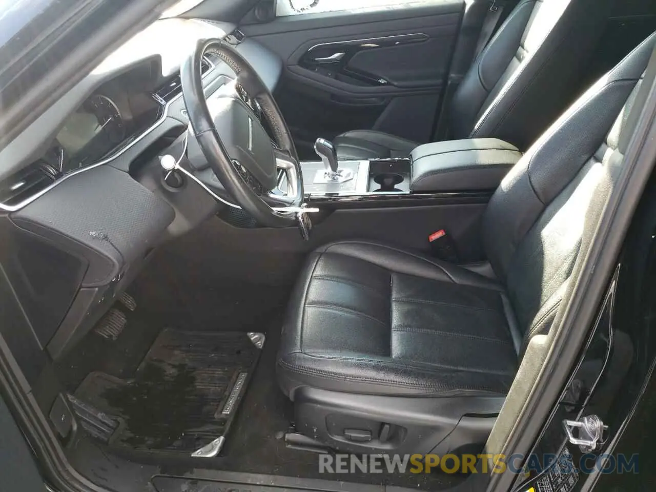 7 Photograph of a damaged car SALZJ2FX3LH087685 LAND ROVER RANGEROVER 2020