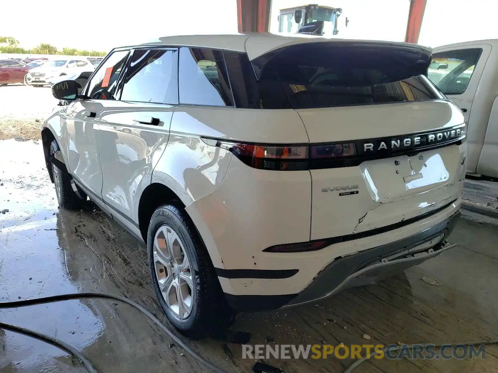 3 Photograph of a damaged car SALZJ2FX4LH112870 LAND ROVER RANGEROVER 2020