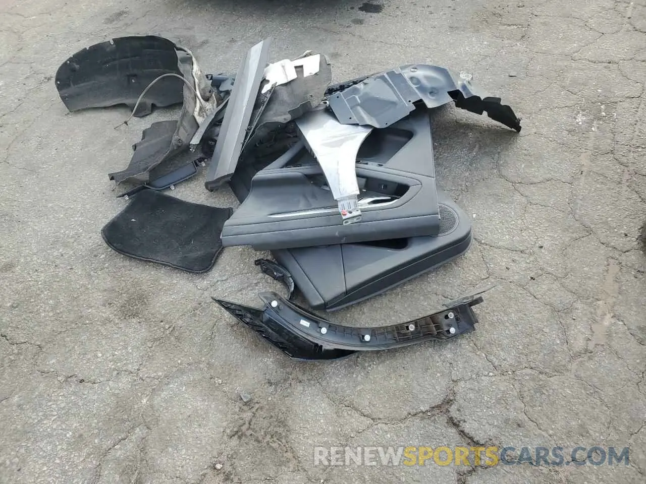 12 Photograph of a damaged car SALZJ2FX7LH039218 LAND ROVER RANGEROVER 2020