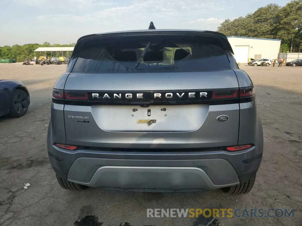 6 Photograph of a damaged car SALZJ2FX7LH039218 LAND ROVER RANGEROVER 2020