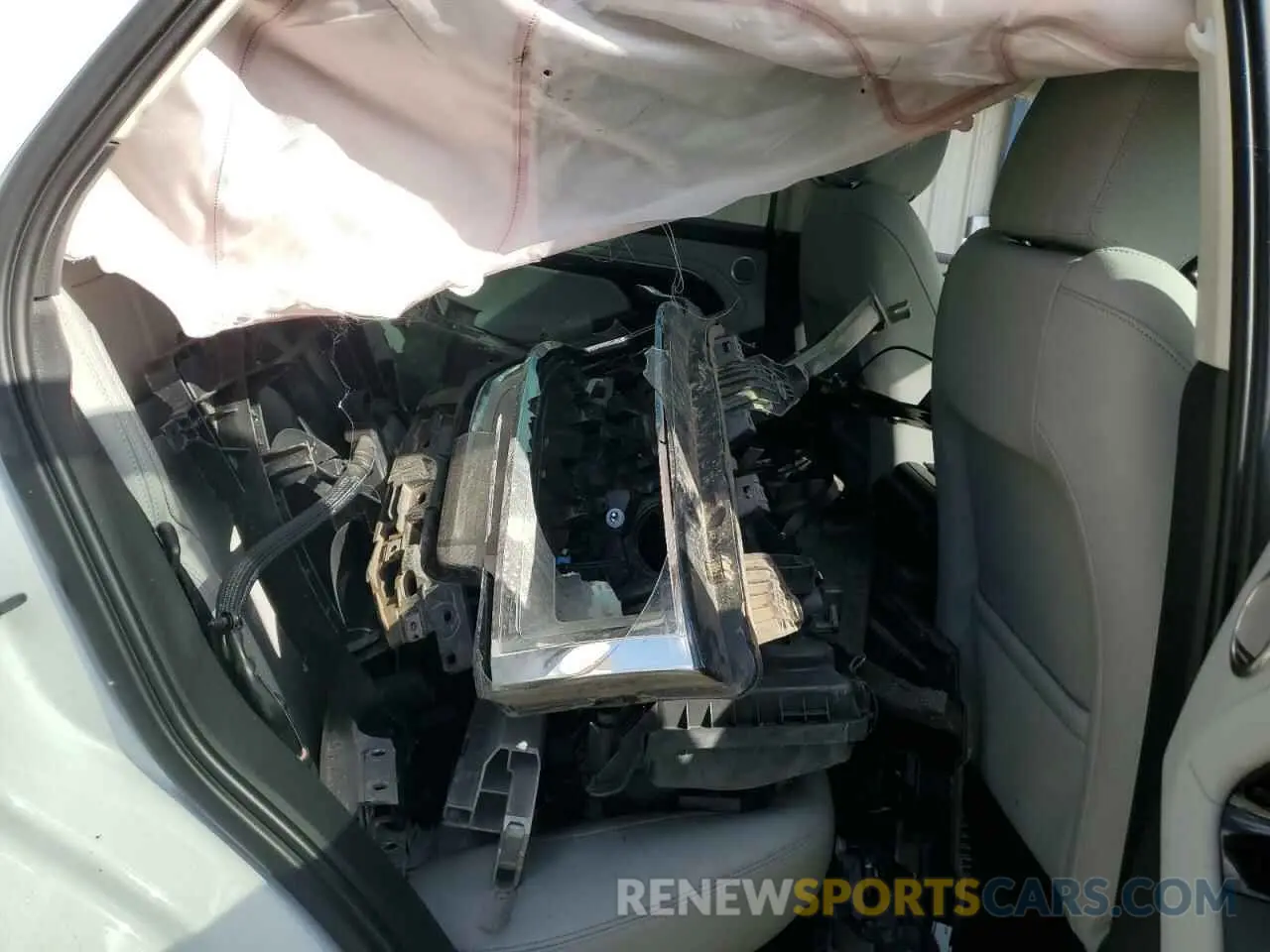 10 Photograph of a damaged car SALZJ2FX7LH049148 LAND ROVER RANGEROVER 2020