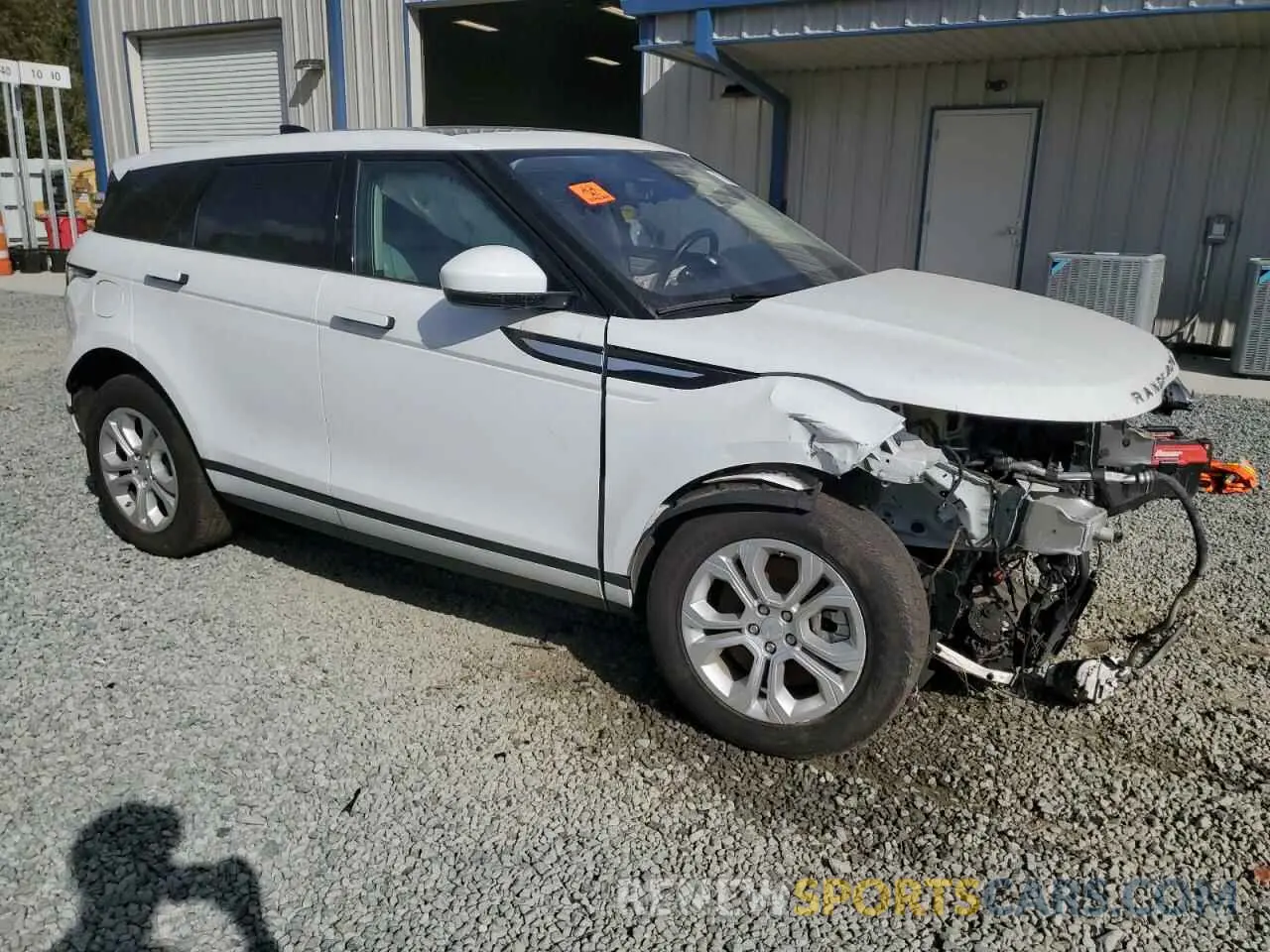 4 Photograph of a damaged car SALZJ2FX7LH049148 LAND ROVER RANGEROVER 2020
