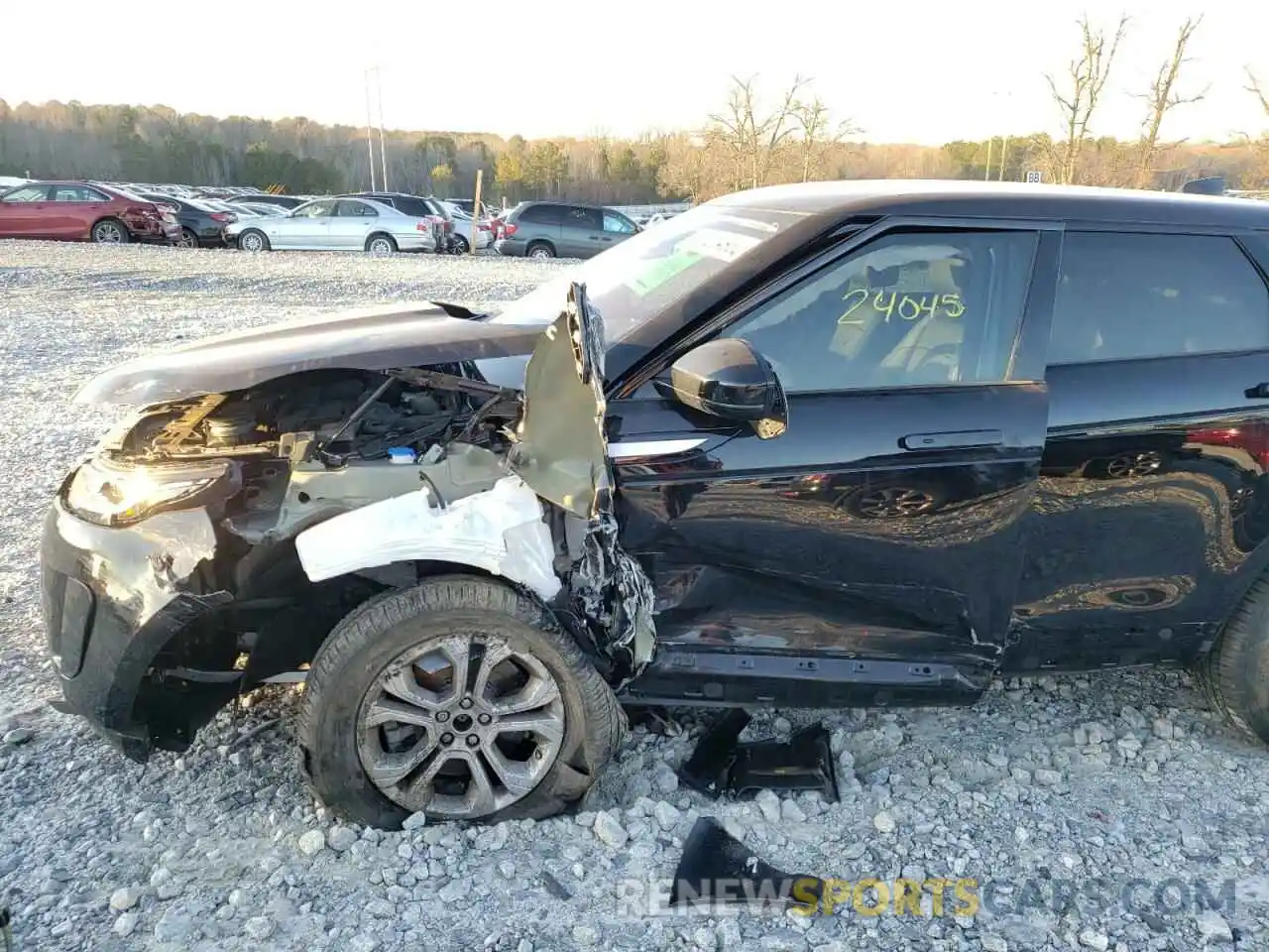 9 Photograph of a damaged car SALZJ2FXXLH007900 LAND ROVER RANGEROVER 2020