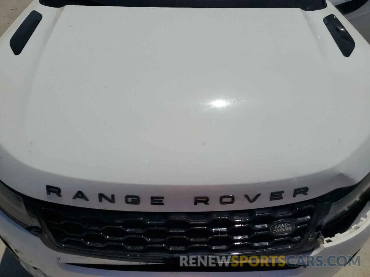 12 Photograph of a damaged car SALZL2GX1LH084471 LAND ROVER RANGEROVER 2020