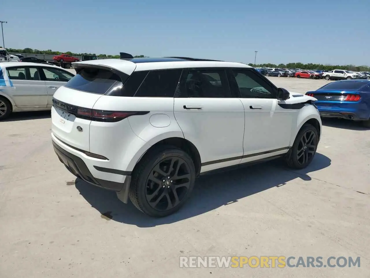 3 Photograph of a damaged car SALZL2GX1LH084471 LAND ROVER RANGEROVER 2020