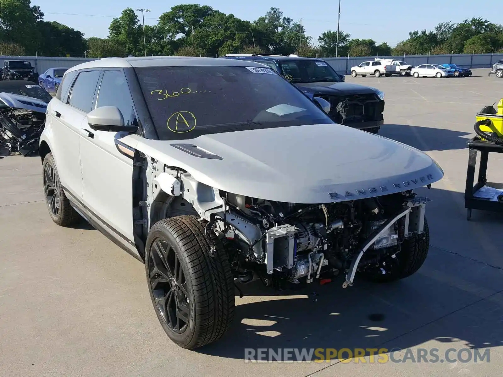 1 Photograph of a damaged car SALZM2GX3LH000860 LAND ROVER RANGEROVER 2020