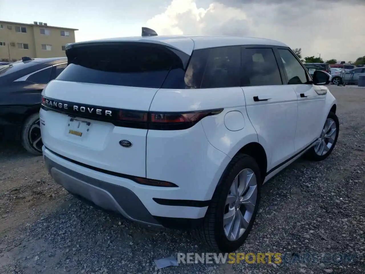 4 Photograph of a damaged car SALZP2FX5LH077903 LAND ROVER RANGEROVER 2020