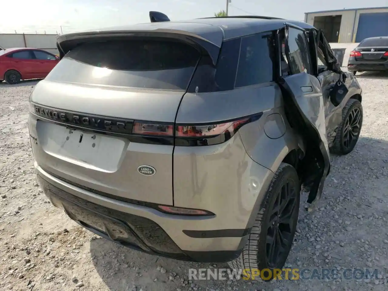 4 Photograph of a damaged car SALZP2FX7LH059130 LAND ROVER RANGEROVER 2020