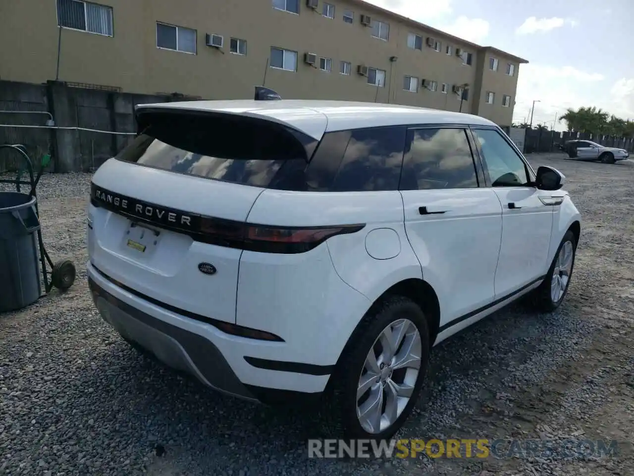 4 Photograph of a damaged car SALZP2FX9LH077046 LAND ROVER RANGEROVER 2020