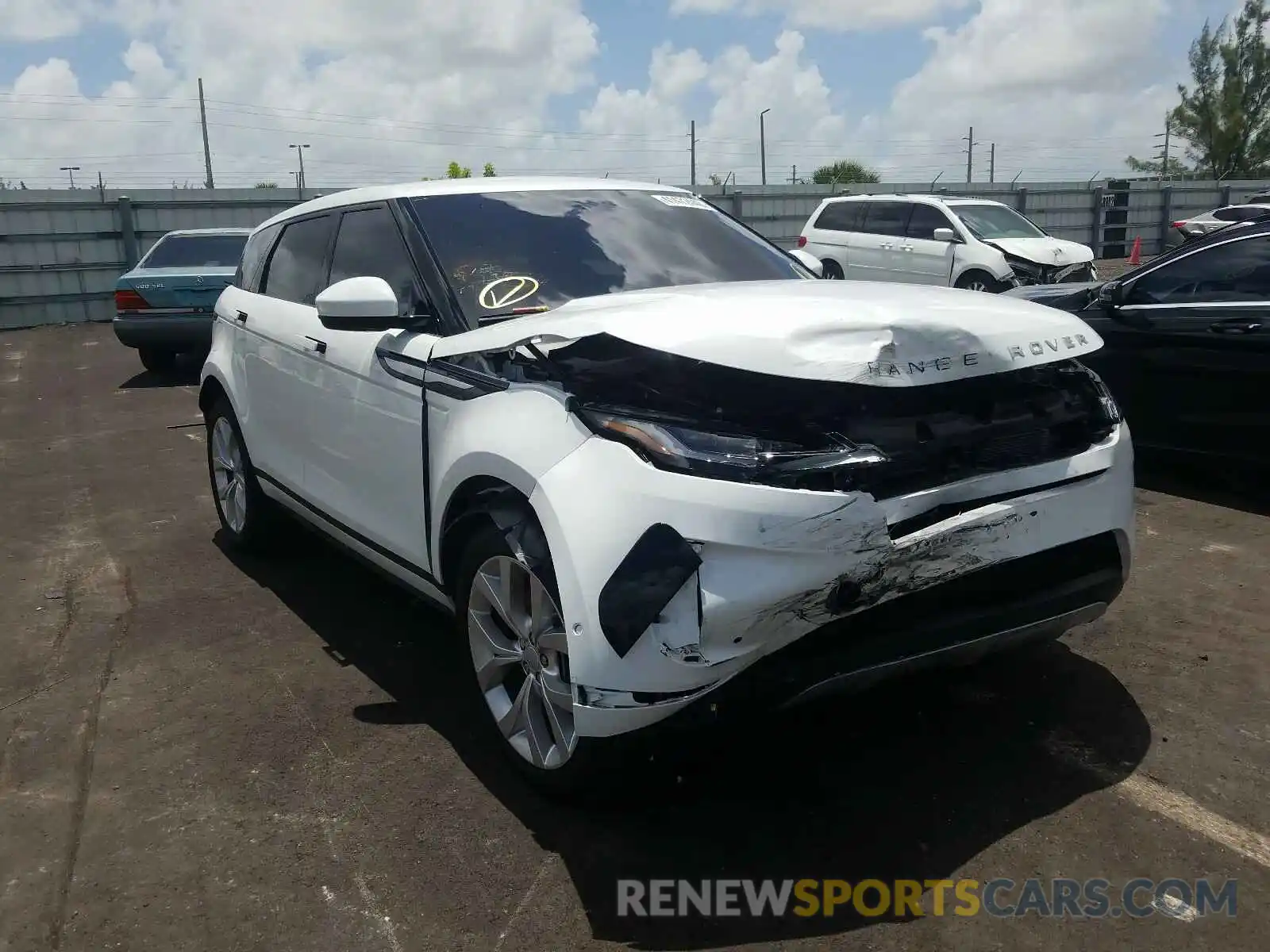 1 Photograph of a damaged car SALZP2FXXLH075371 LAND ROVER RANGEROVER 2020