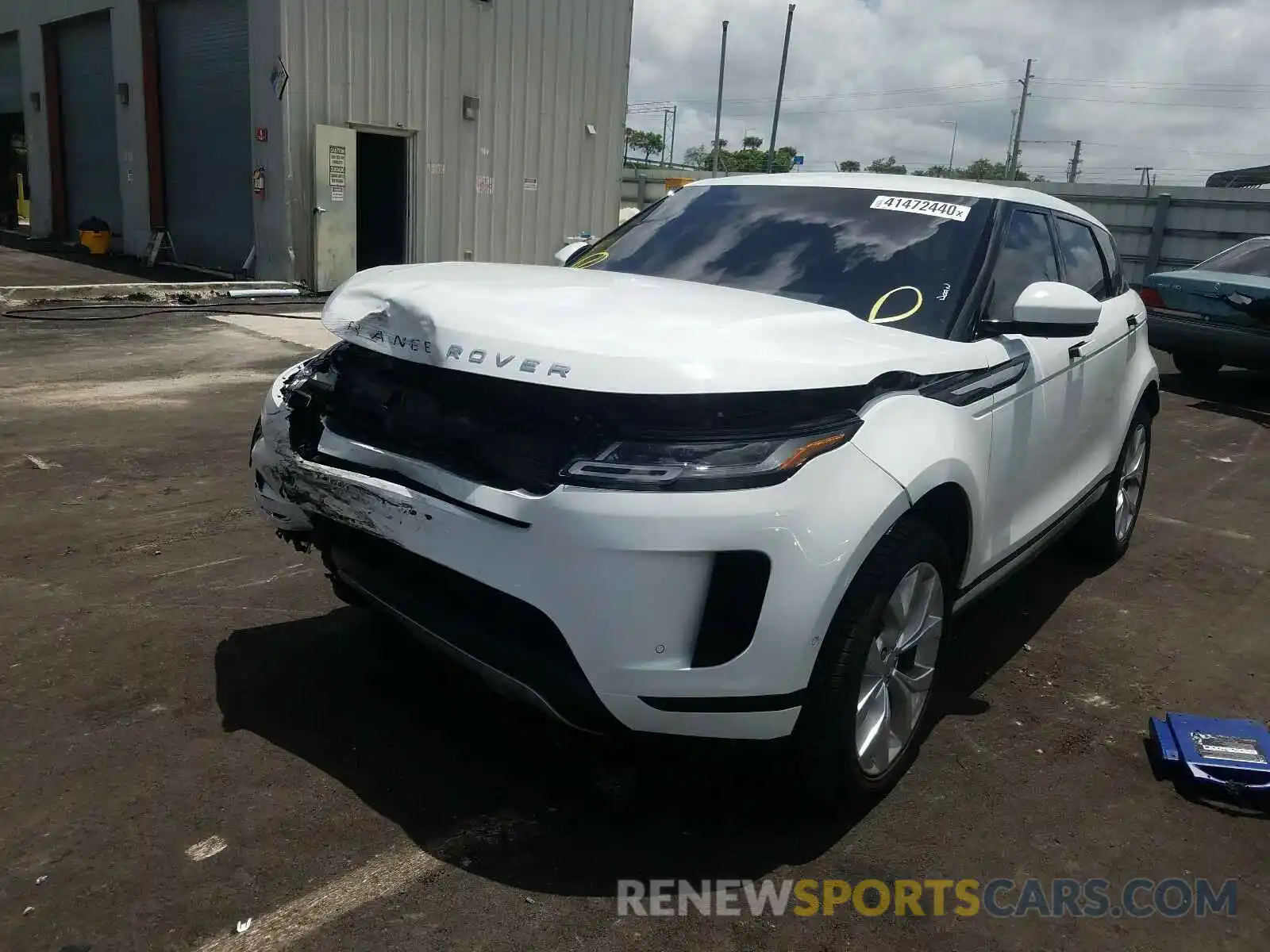 2 Photograph of a damaged car SALZP2FXXLH075371 LAND ROVER RANGEROVER 2020