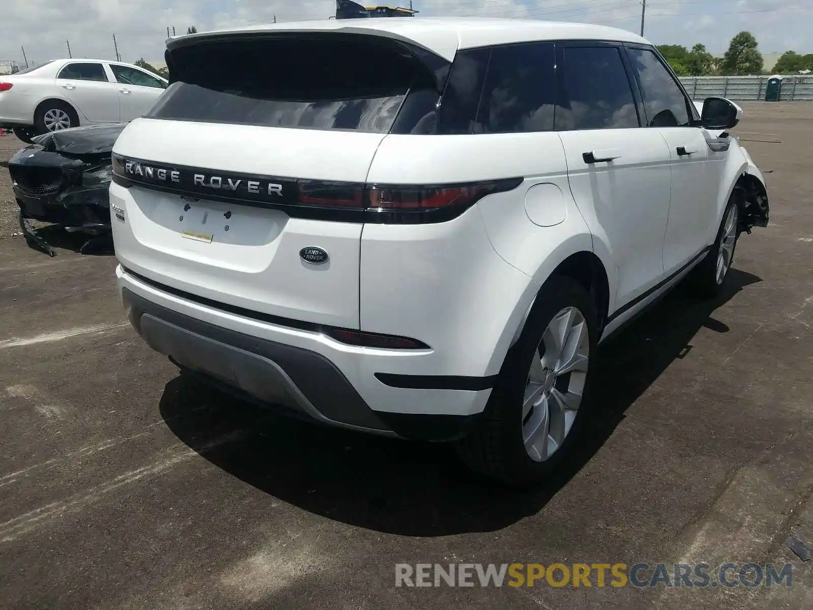 4 Photograph of a damaged car SALZP2FXXLH075371 LAND ROVER RANGEROVER 2020