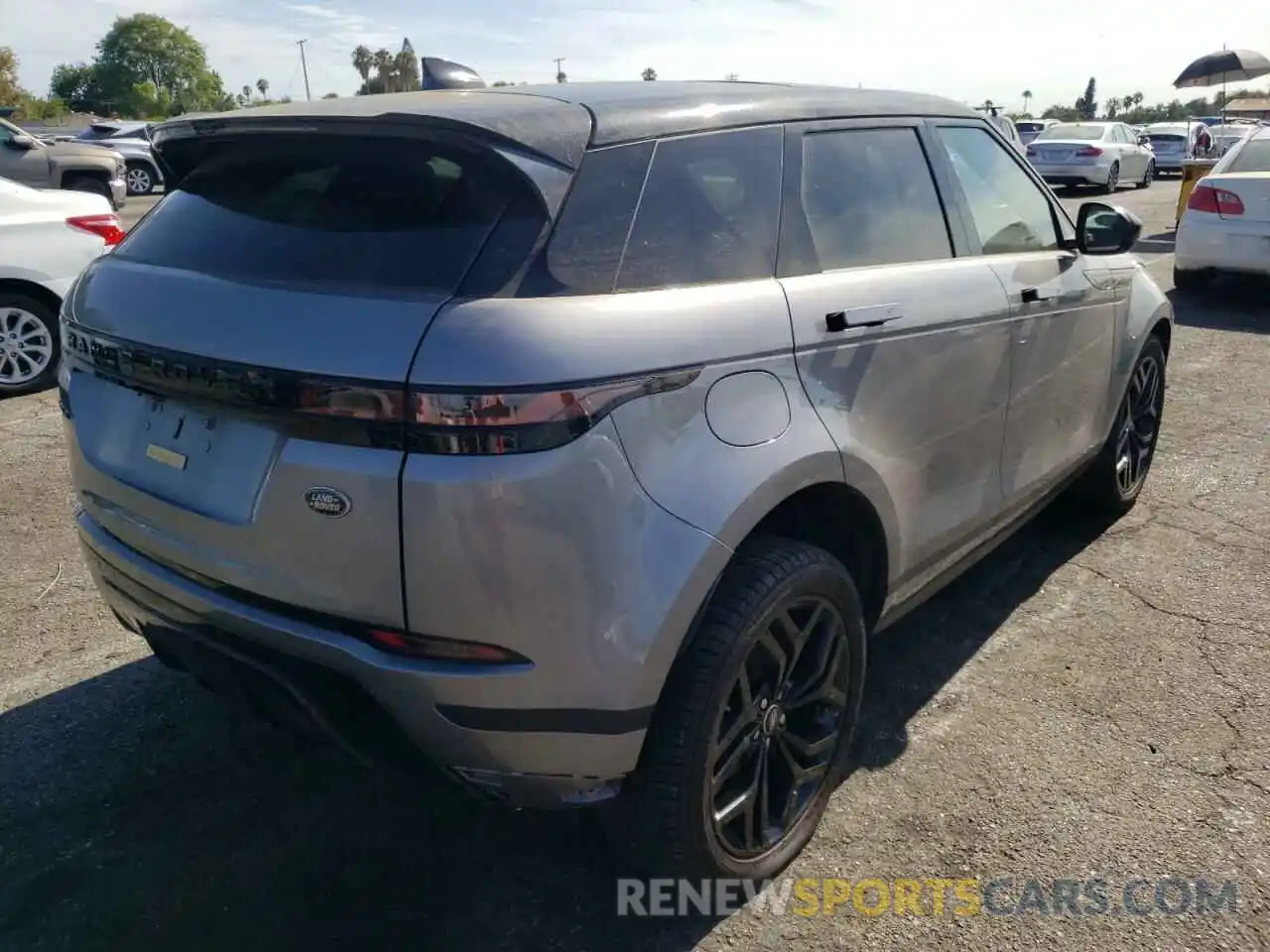 4 Photograph of a damaged car SALZP2FXXLH116517 LAND ROVER RANGEROVER 2020