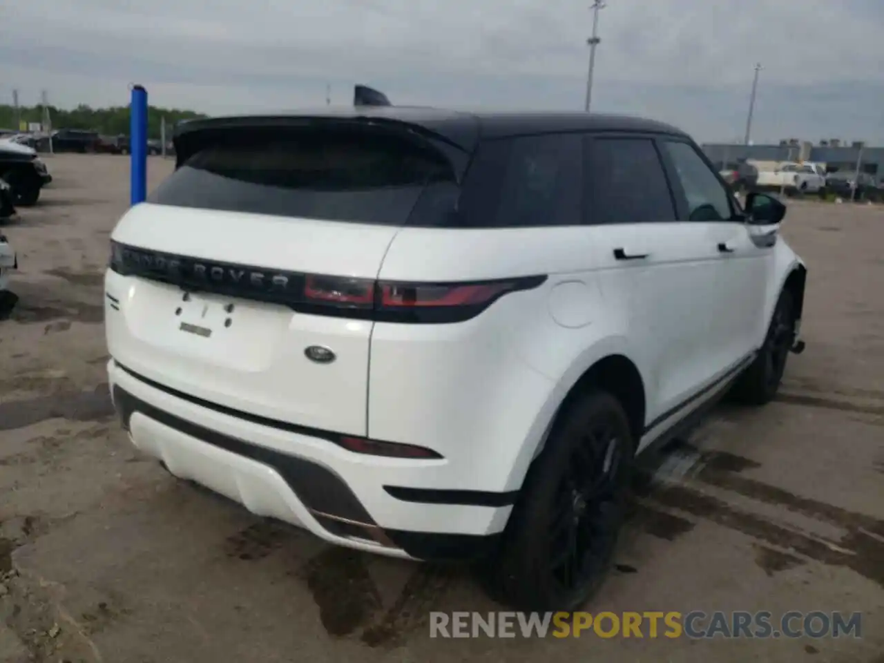 4 Photograph of a damaged car SALZT2GX1LH010676 LAND ROVER RANGEROVER 2020