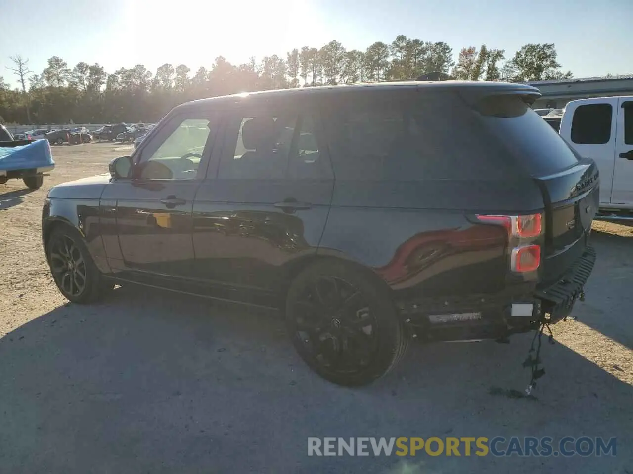 2 Photograph of a damaged car SALGS2SE2MA428335 LAND ROVER RANGEROVER 2021
