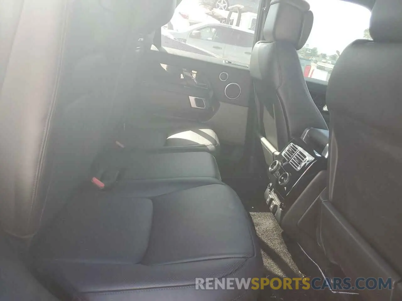 11 Photograph of a damaged car SALGS2SE3MA442941 LAND ROVER RANGEROVER 2021