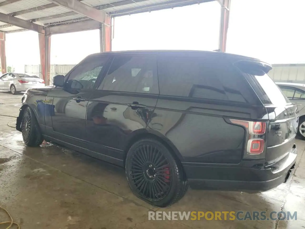 2 Photograph of a damaged car SALGS2SE7MA426922 LAND ROVER RANGEROVER 2021
