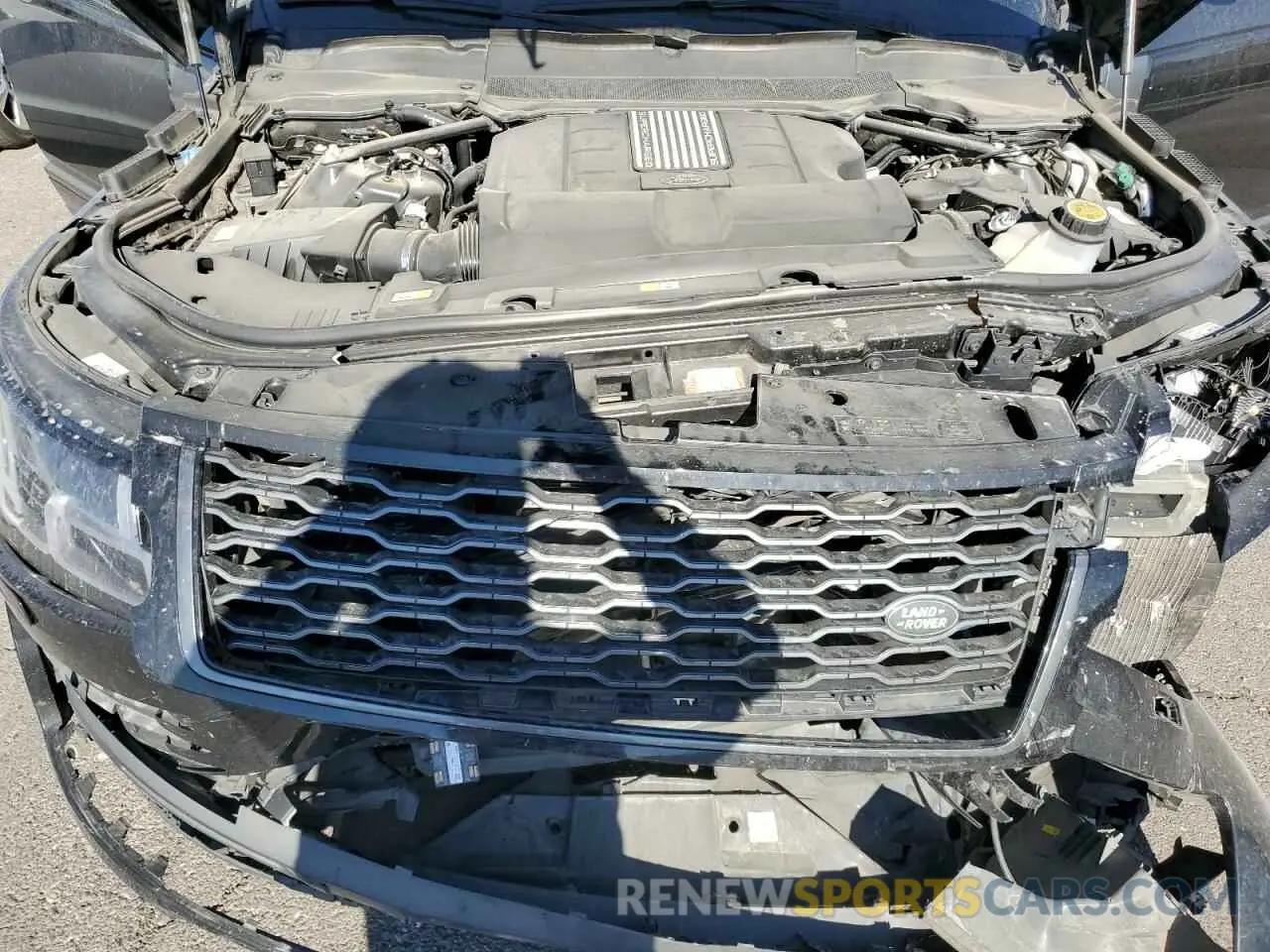 12 Photograph of a damaged car SALGS2SE9MA425948 LAND ROVER RANGEROVER 2021