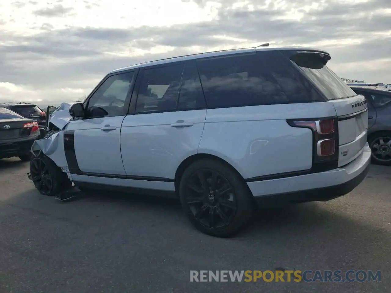 2 Photograph of a damaged car SALGS4RY4MA420118 LAND ROVER RANGEROVER 2021