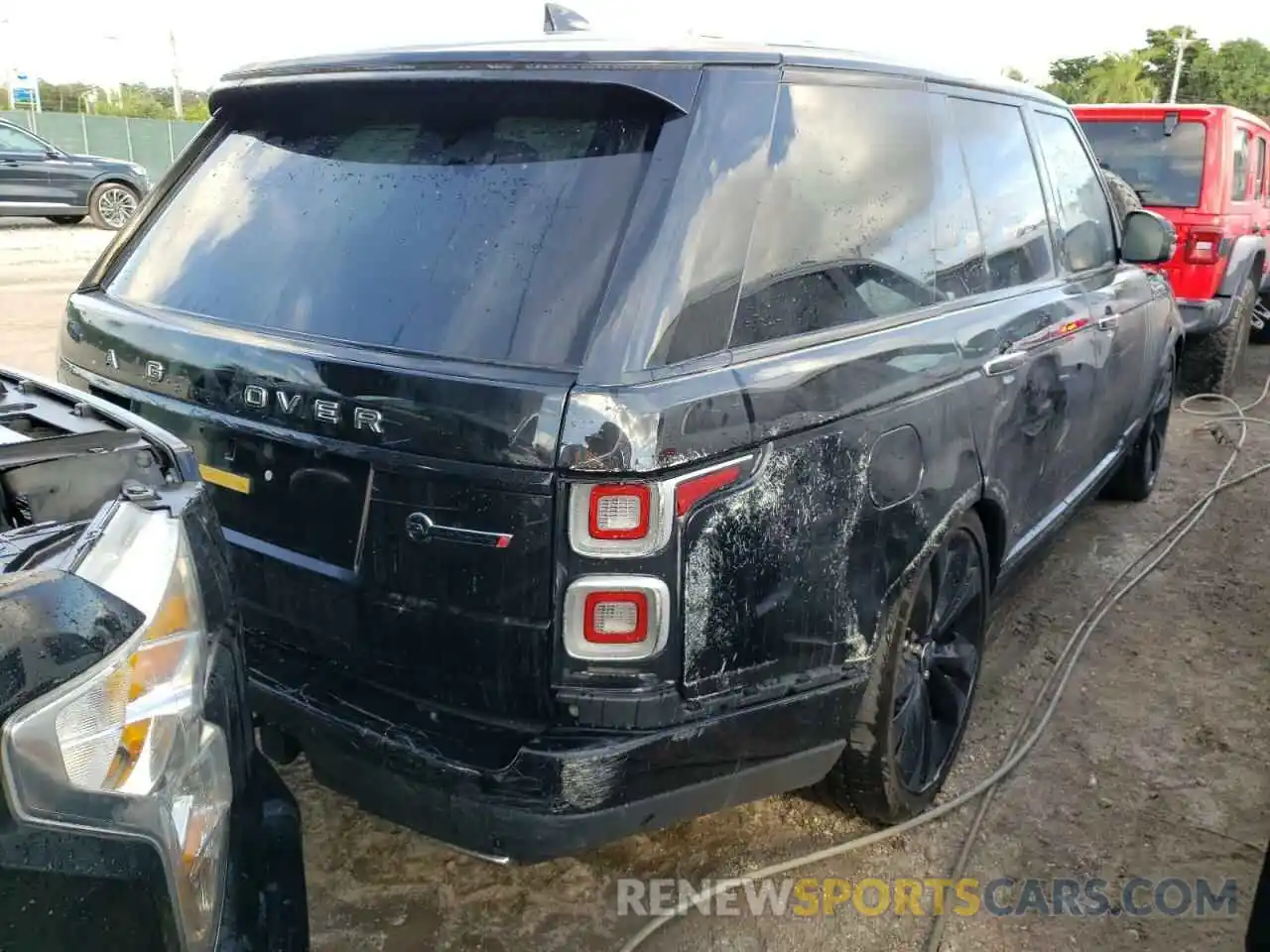 4 Photograph of a damaged car SALGW2RE7MA449613 LAND ROVER RANGEROVER 2021