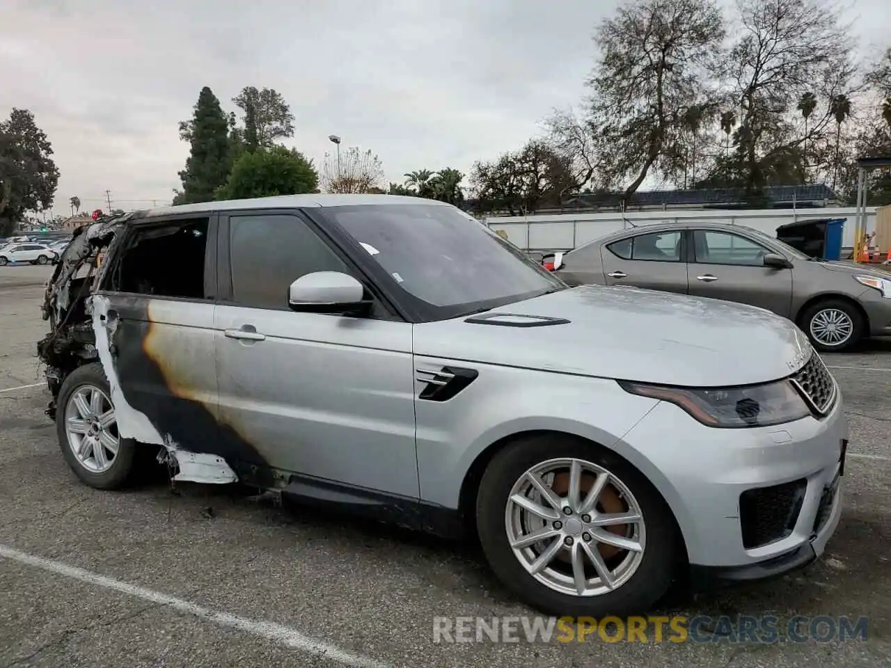 4 Photograph of a damaged car SALWG2SU0MA782729 LAND ROVER RANGEROVER 2021