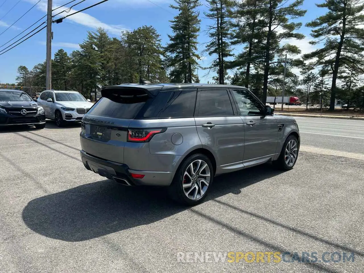 4 Photograph of a damaged car SALWR2SE7MA770385 LAND ROVER RANGEROVER 2021