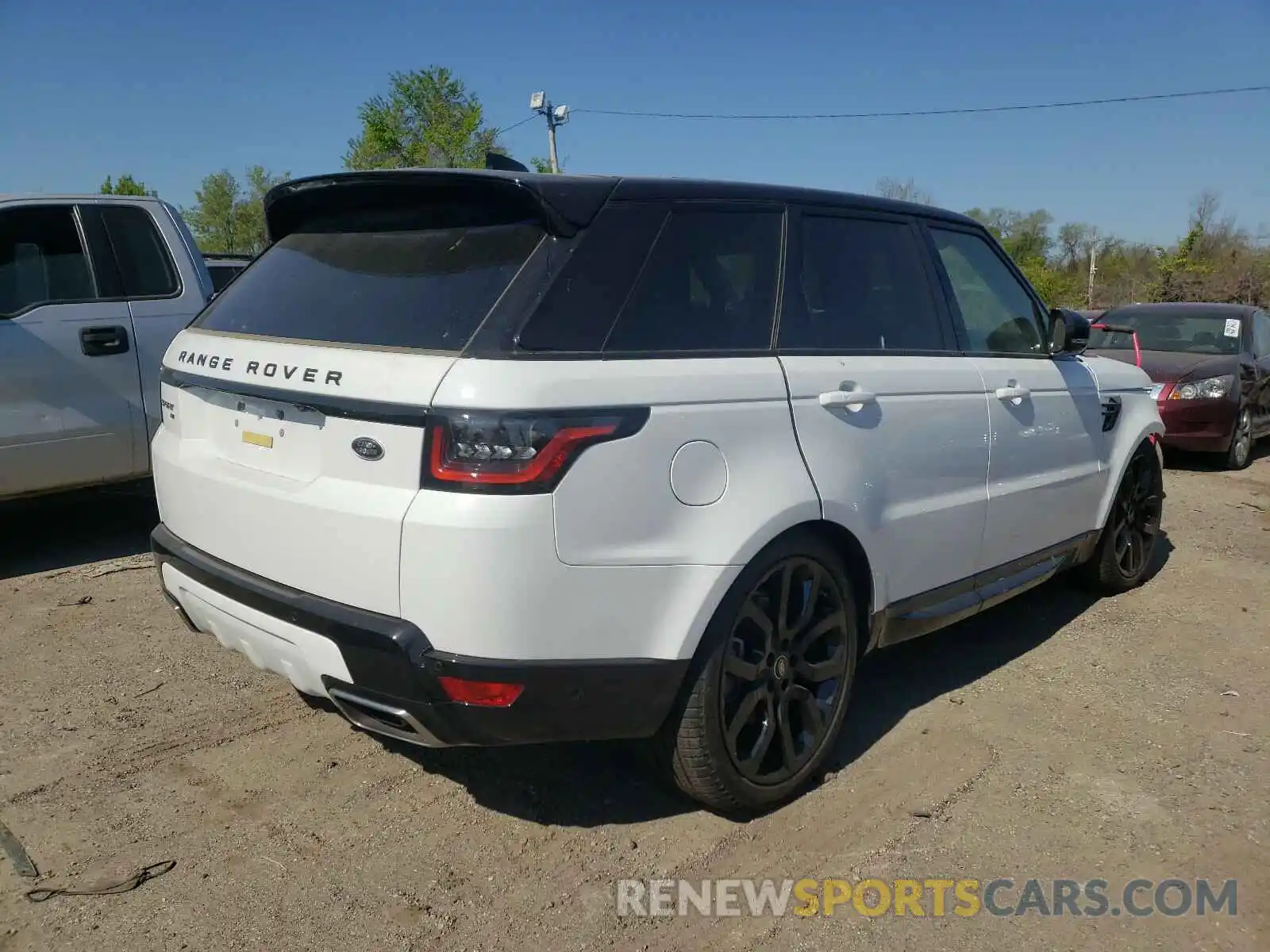 4 Photograph of a damaged car SALWR2SU0MA765469 LAND ROVER RANGEROVER 2021