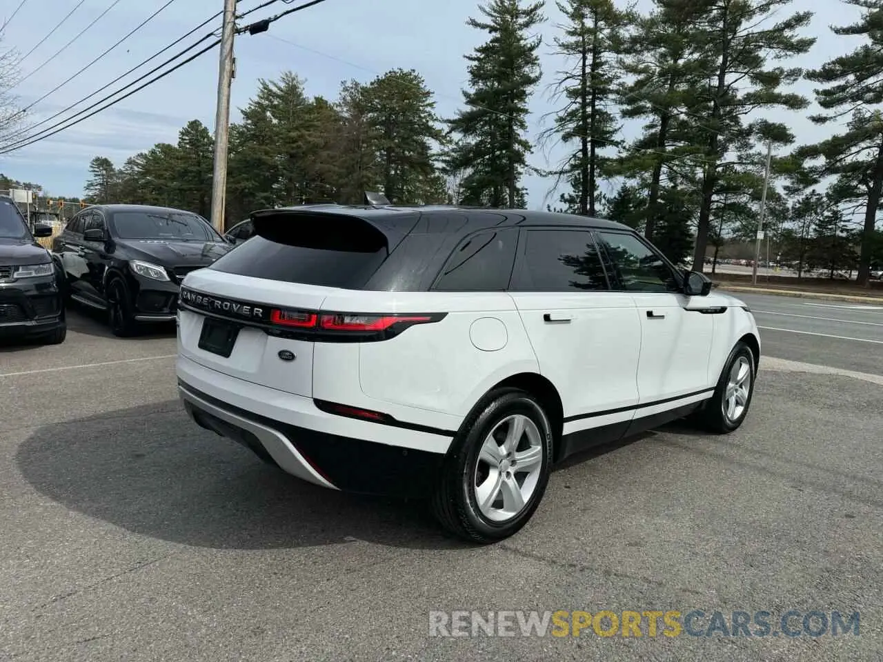 4 Photograph of a damaged car SALYJ2EU4MA301807 LAND ROVER RANGEROVER 2021