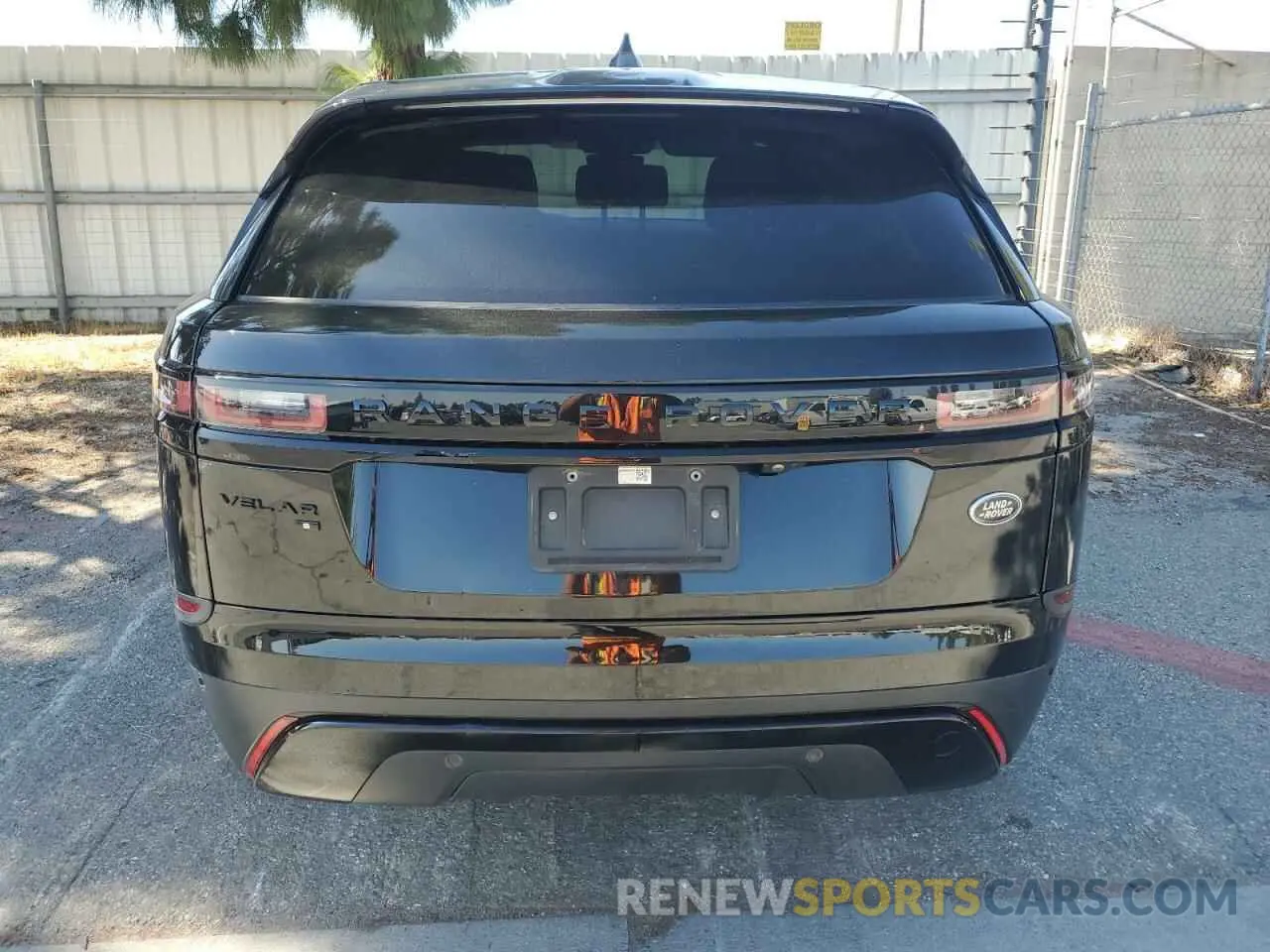 6 Photograph of a damaged car SALYJ2EX8MA304686 LAND ROVER RANGEROVER 2021