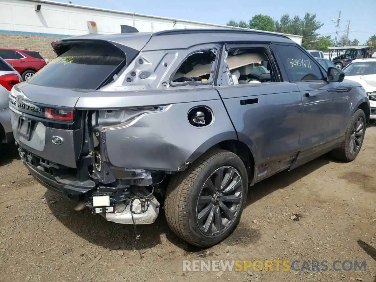 4 Photograph of a damaged car SALYJ2EX8MA321617 LAND ROVER RANGEROVER 2021