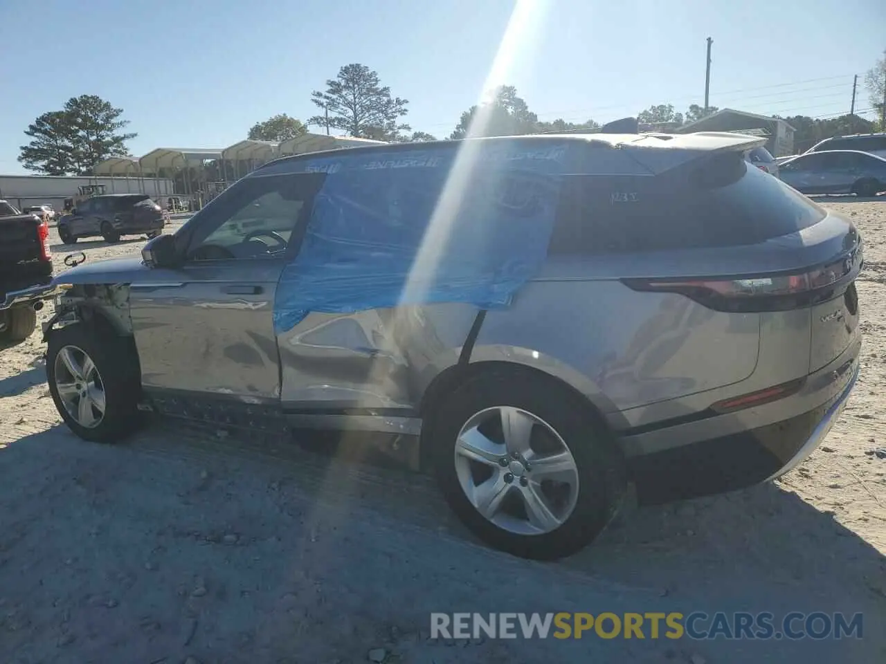 2 Photograph of a damaged car SALYJ2EXXMA306665 LAND ROVER RANGEROVER 2021