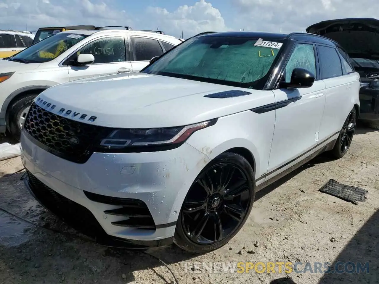 1 Photograph of a damaged car SALYT2EU0MA321661 LAND ROVER RANGEROVER 2021