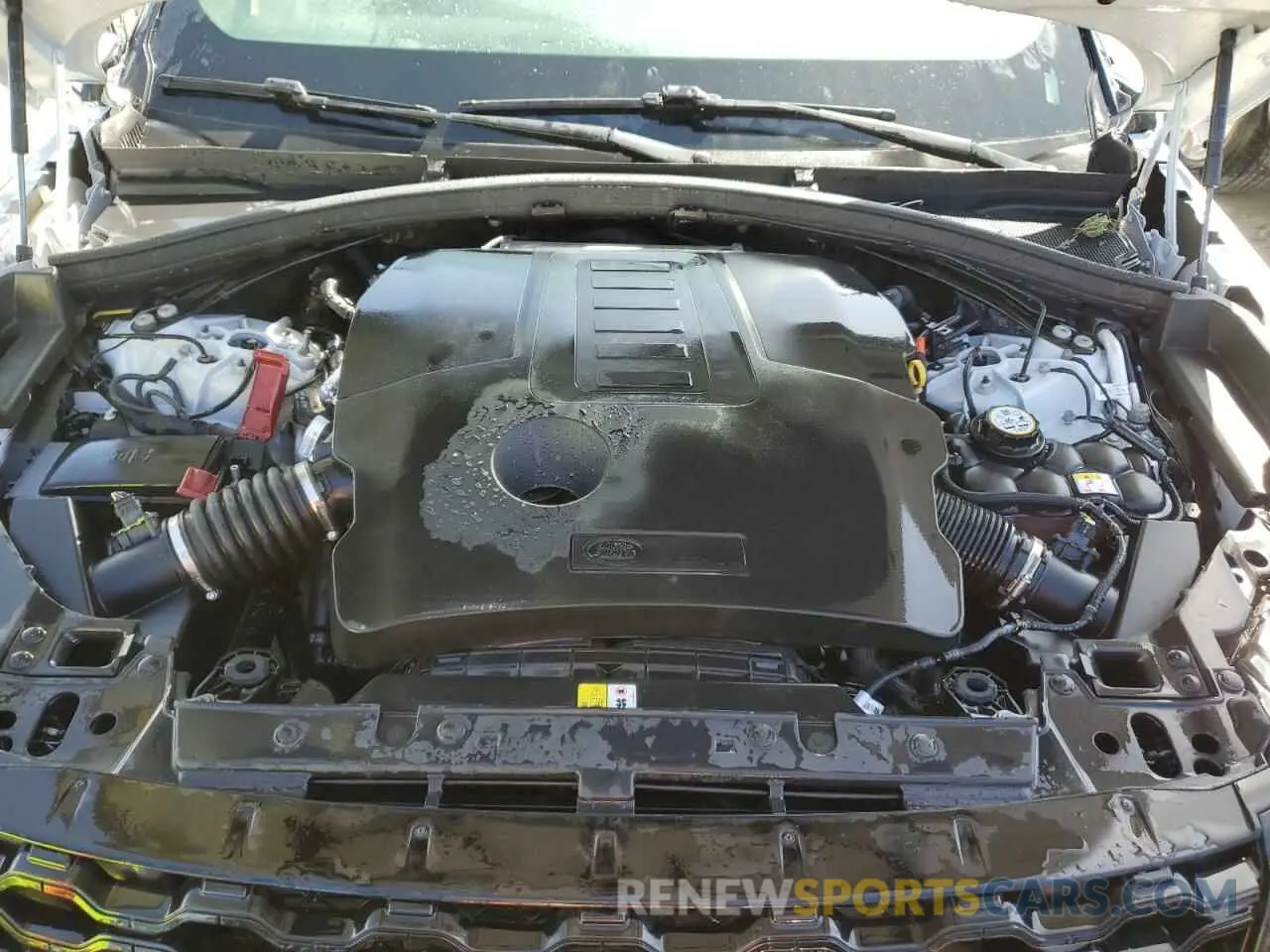 12 Photograph of a damaged car SALYT2EU0MA321661 LAND ROVER RANGEROVER 2021
